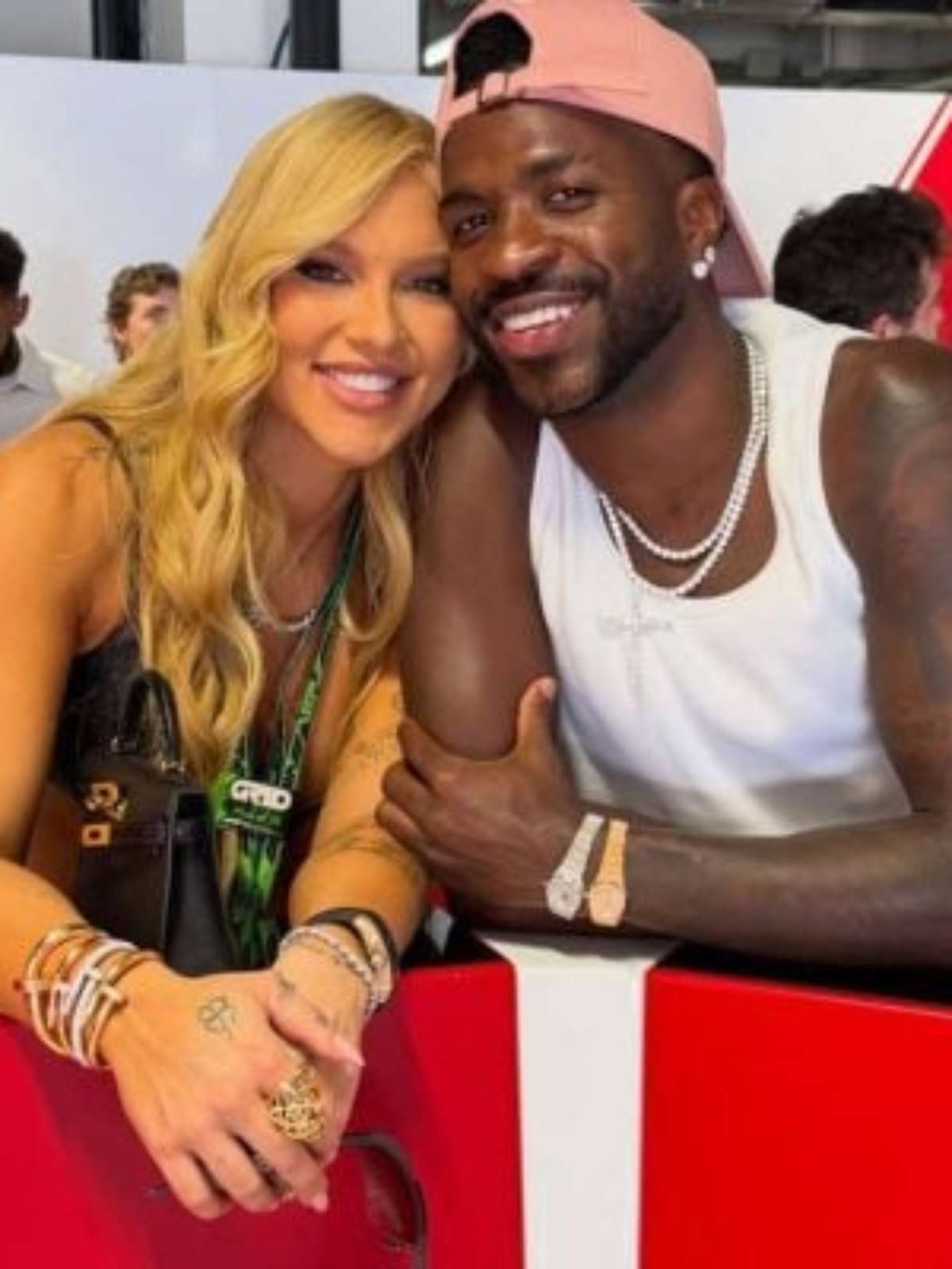 Vini Jr e Virginia Fonseca roubam a cena no GP da Espanha de Fórmula 1