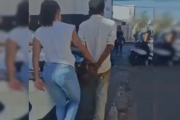 Pai é preso por estuprar a filha por 17 anos e ter 4 filhos com ela