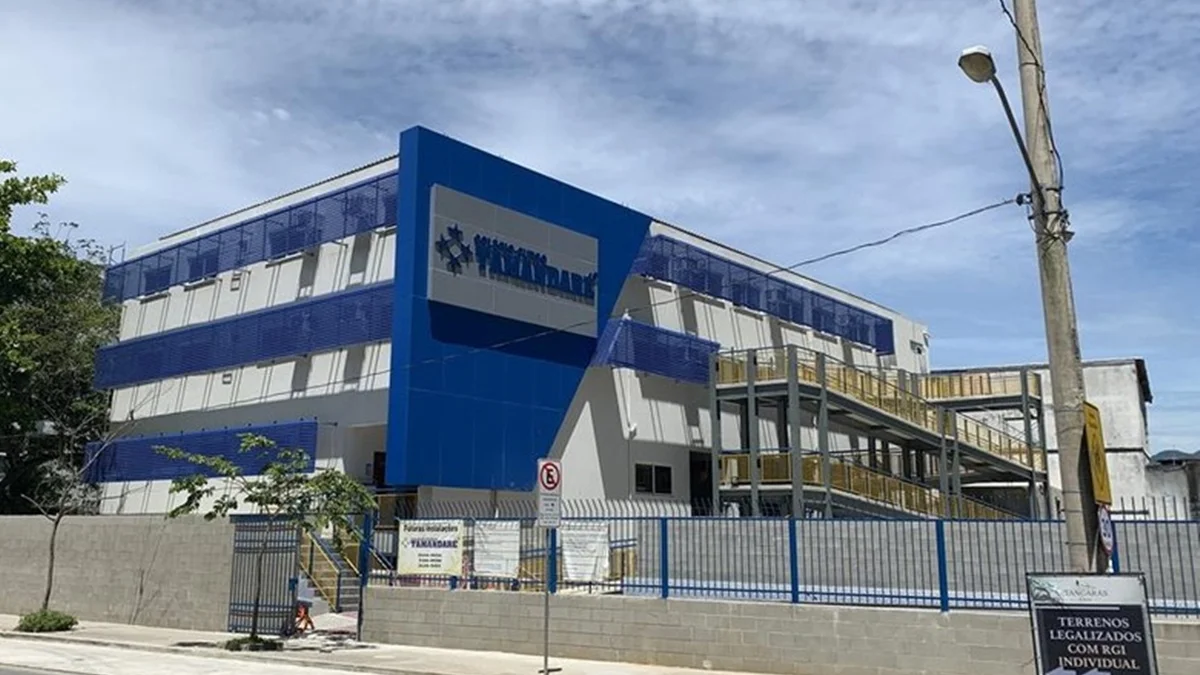 RJ: aluna repete agulha em feira de ciências e 20 buscam atendimento