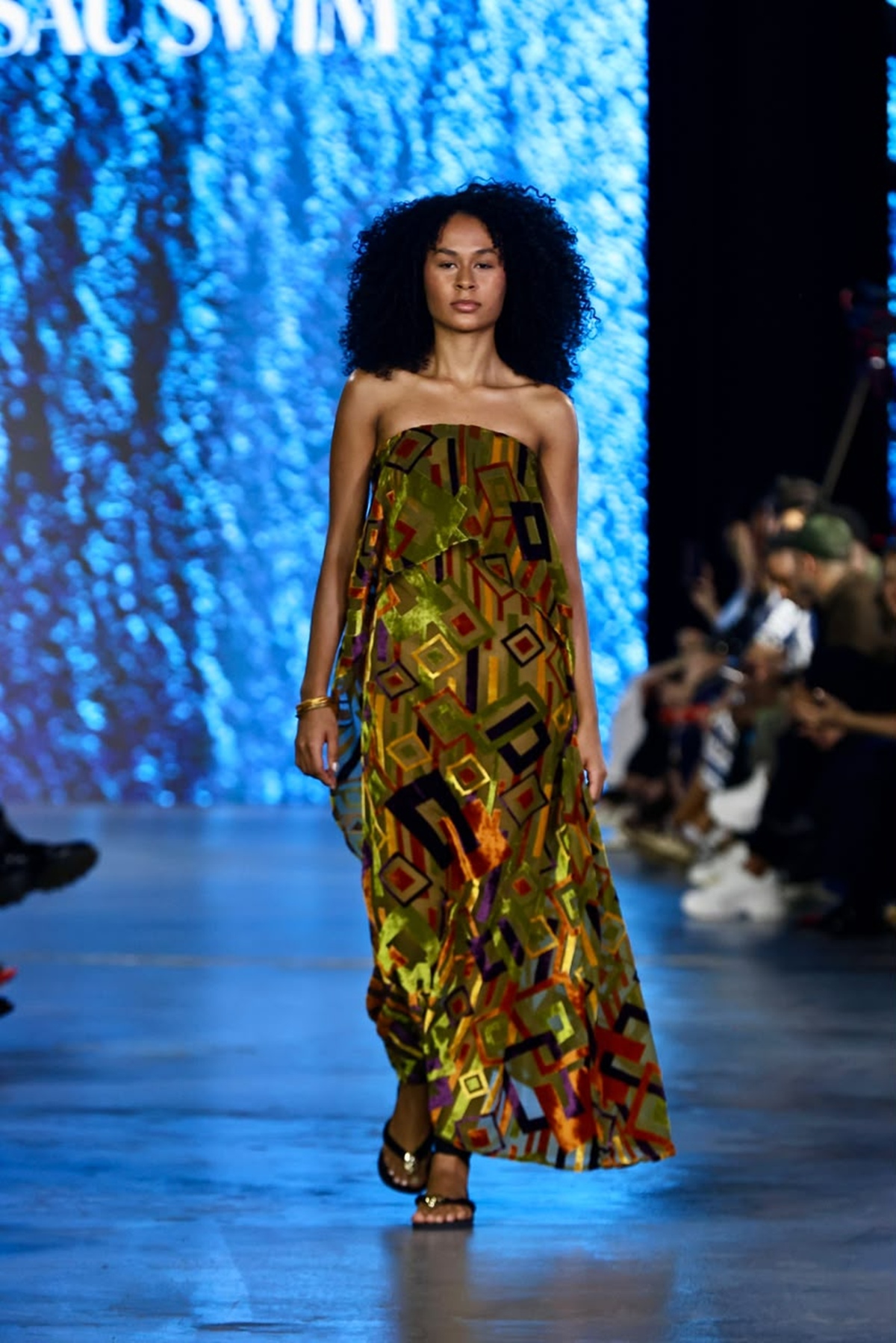 Lucila, Sau Swim e Geraldo Couto agitam 4ª noite do Metrópoles Catwalk