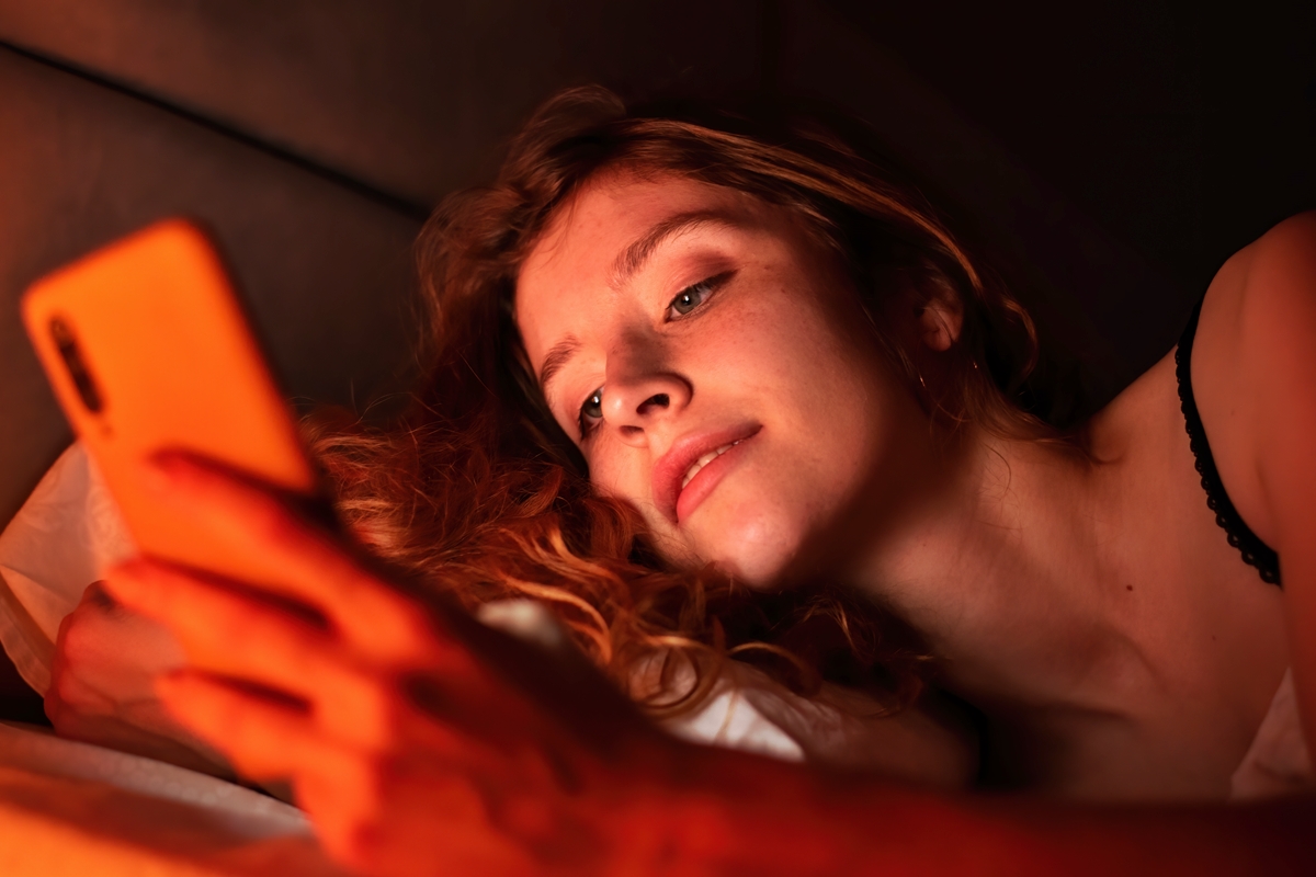 Prazer, curiosidade e fantasias motivam mulheres a consumir conteúdo adulto