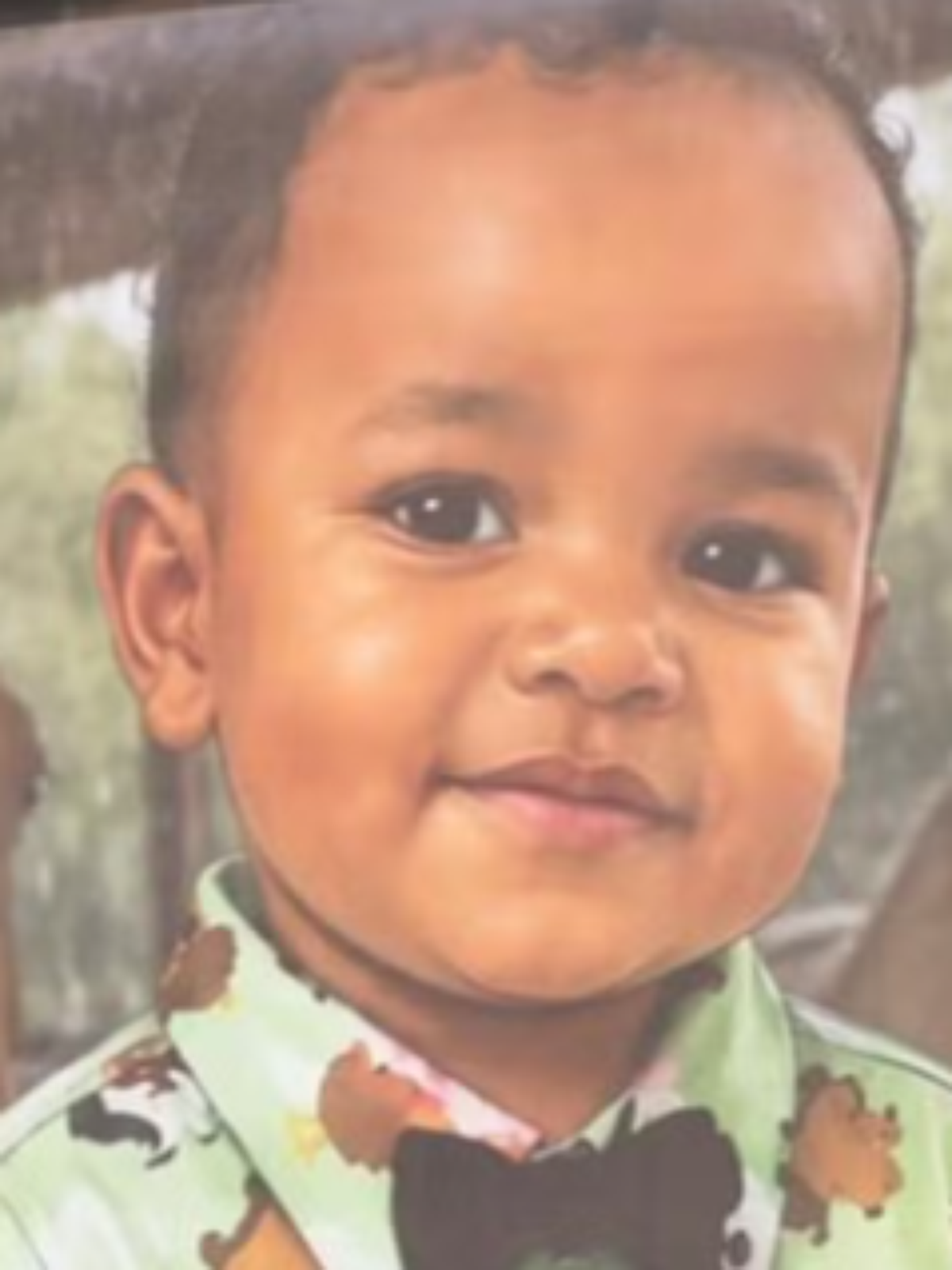 Carro invade calçada, mata menino de 2 anos e motorista é morto por moradores em Maceió