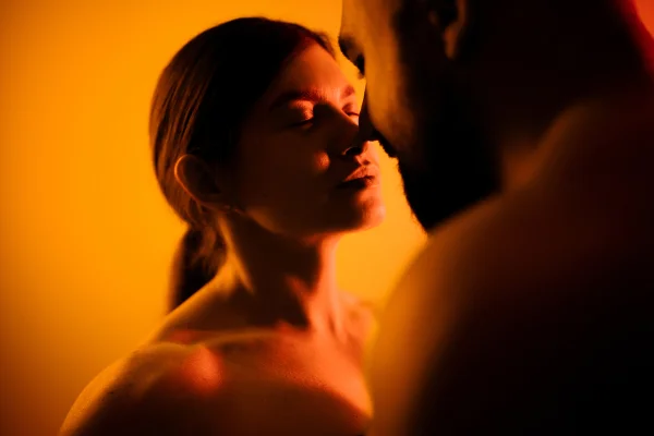 13 posições com cadeira ou sofá para um sexo alucinante no conforto de casa