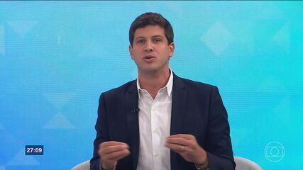 João Campos (PSB) responde à pergunta sobre denúncia de 'fura-fila' em concurso público
