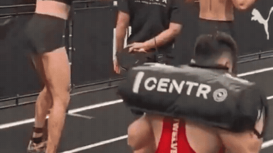 Atleta sofre problema intestinal, defeca durante corrida, vence e gera polêmica em redes sociais