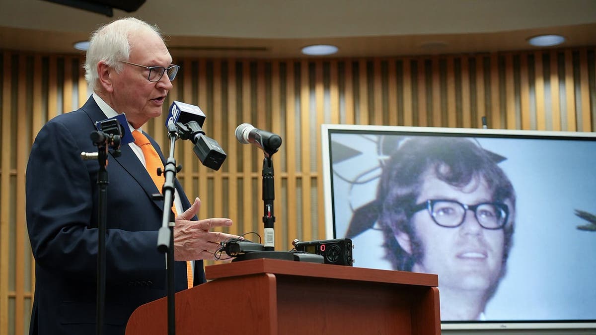 Forensic psychiatrist Dr. Park Dietz with Ada County Sheriff's Office in Boise, Idaho, in regard to the