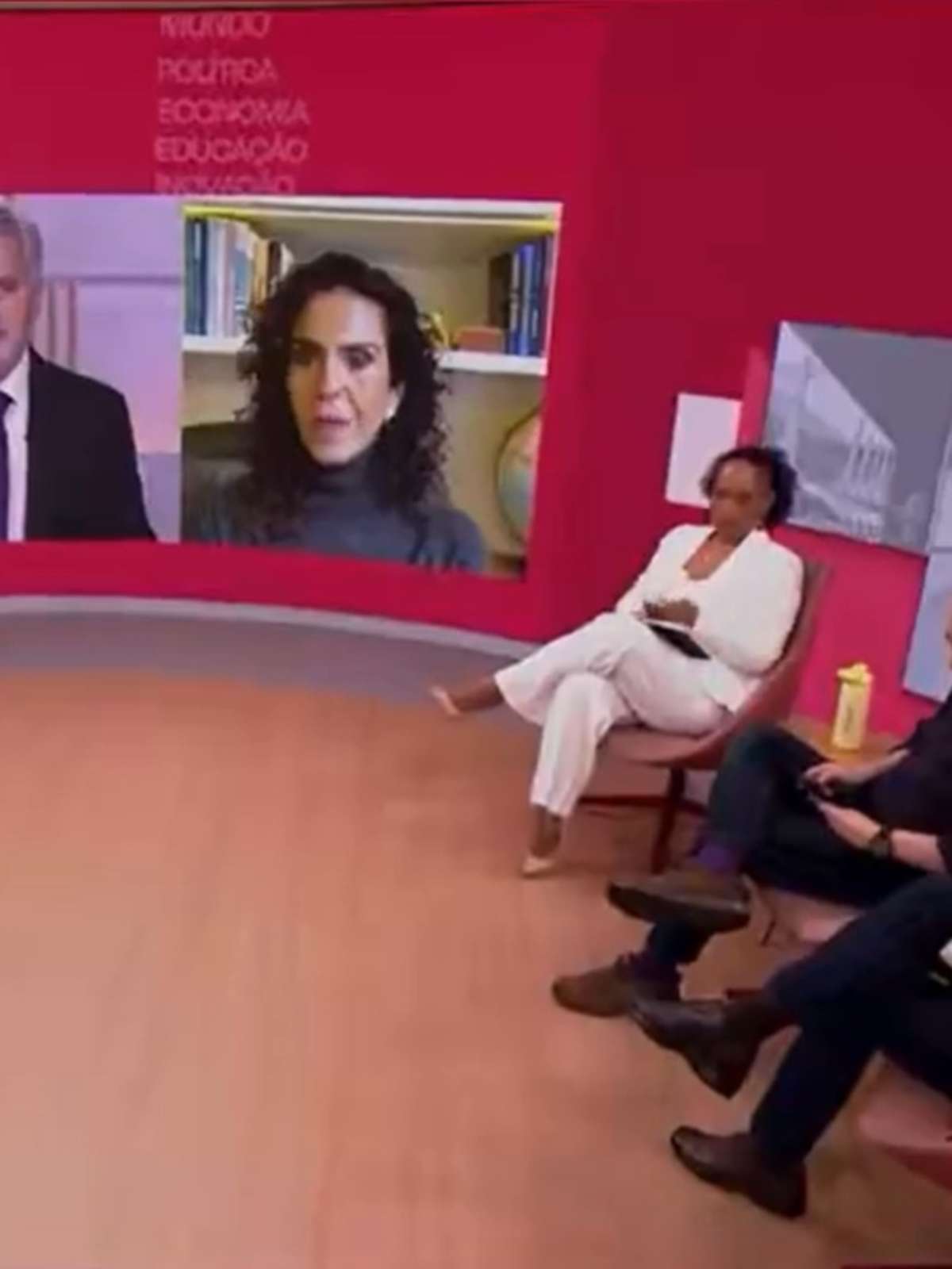 Malu Gaspar e Octavio Guedes se estranham ao vivo na GloboNews durante debate sobre caso Vorcaro