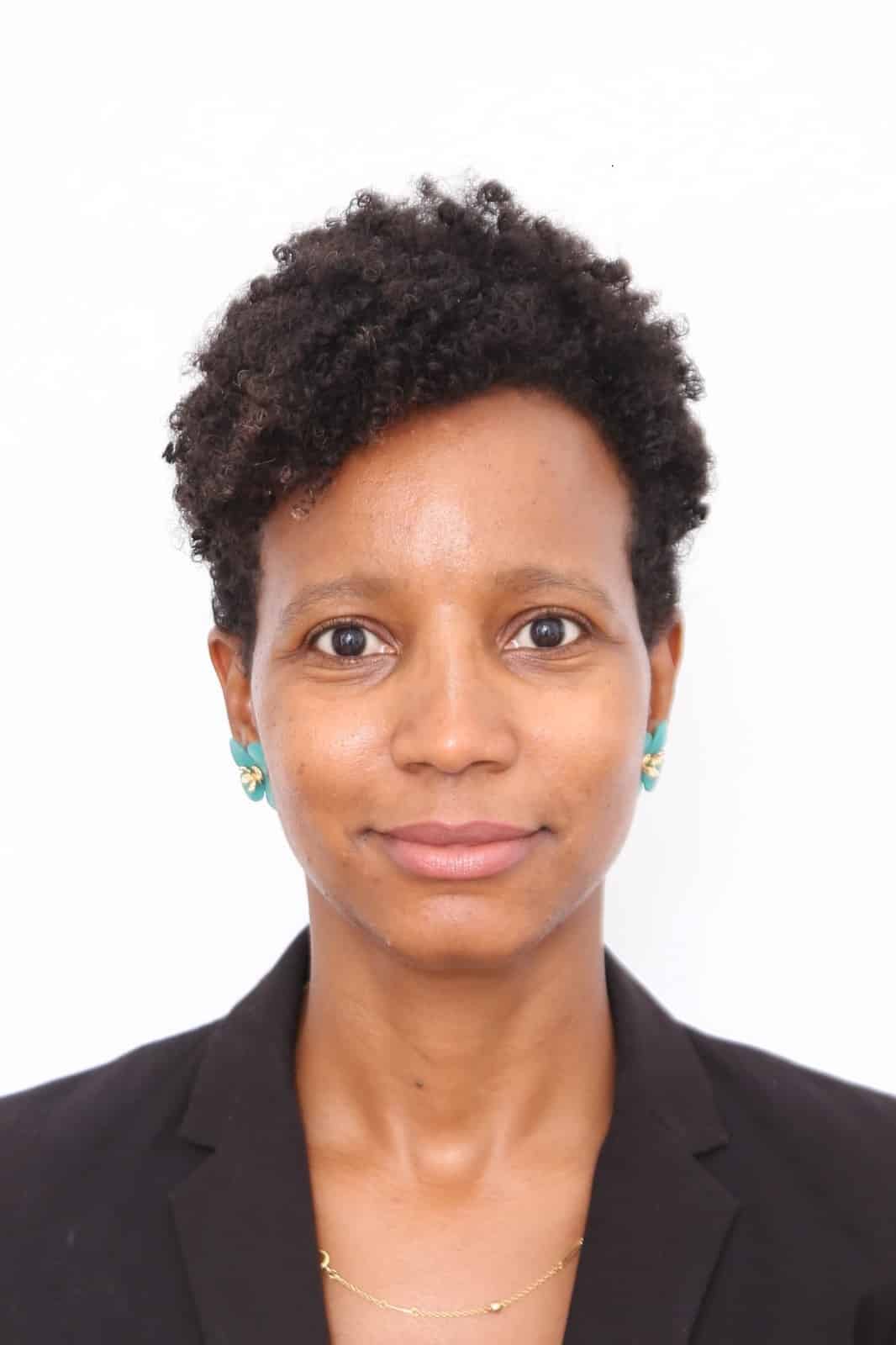 Quando votar deixa de parecer suficiente A crise de confiança nas democracias e o possível sinal de alerta de São Tomé e Príncipe