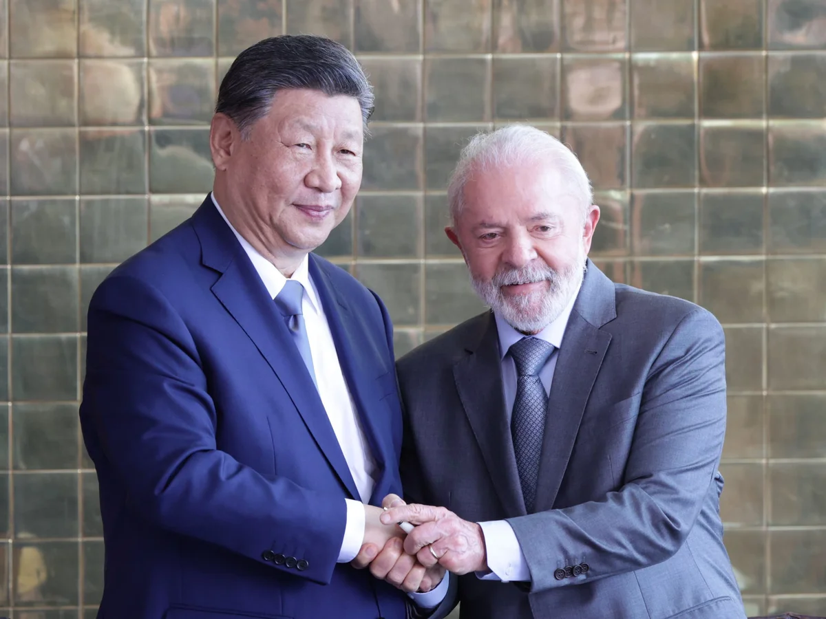 China defende eleições no Brasil e exalta relação entre Lula e Xi Jinping