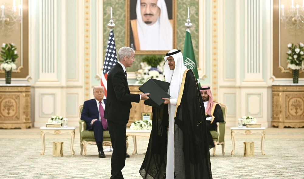 US and Saudi Arabia sign nuclear agreement
