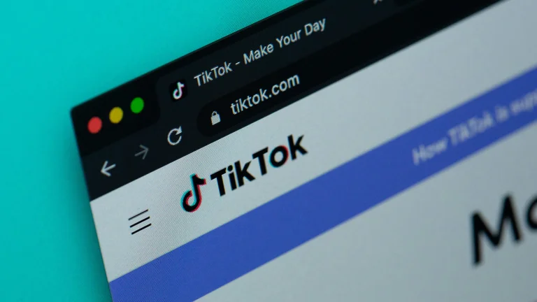 Entidades pedem paralisação imediata das obras do data center do TikTok no Ceará