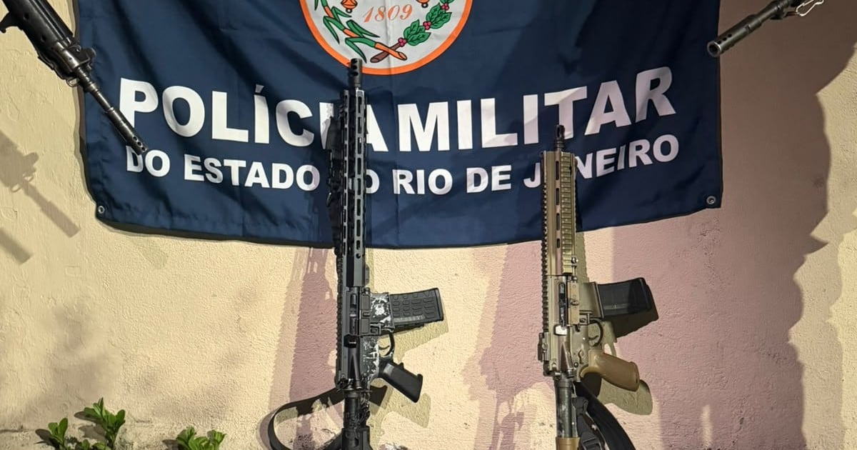 PM deixa suspeito morto e apreende dois fuzis após confronto em comunidade da Penha, no Rio