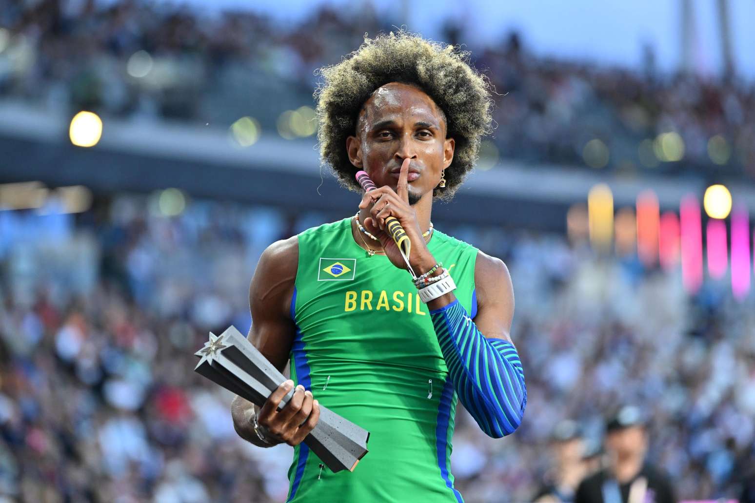 Imagem da matéria: Alison dos Antos, o 'Piu', conquista título mundial de atletismo