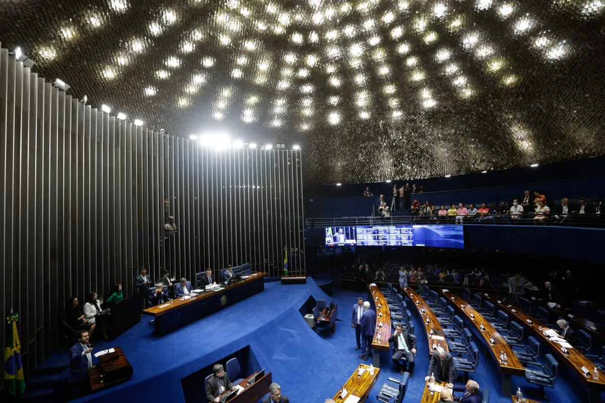 Com crise em alta, Congresso resgata propostas para limitar STF