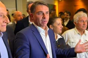 Imagem da matéria: Cobrada, campanha de Lula muda o tom contra Flávio Bolsonaro nas redes