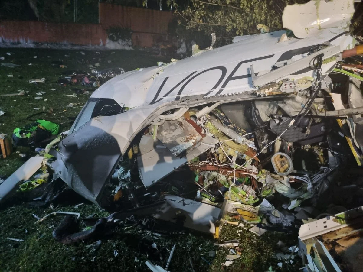 Avião da VoePass após acidente em Vinhedo