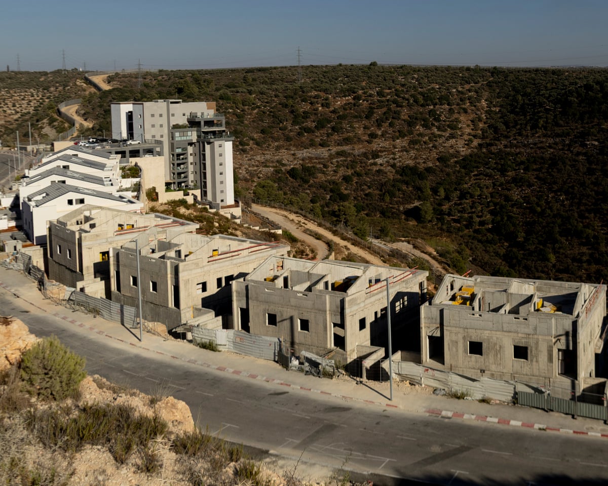 Especialistas jurídicos afirmam que as sanções do Reino Unido contra Israel 'não chegam perto' de suas obrigações