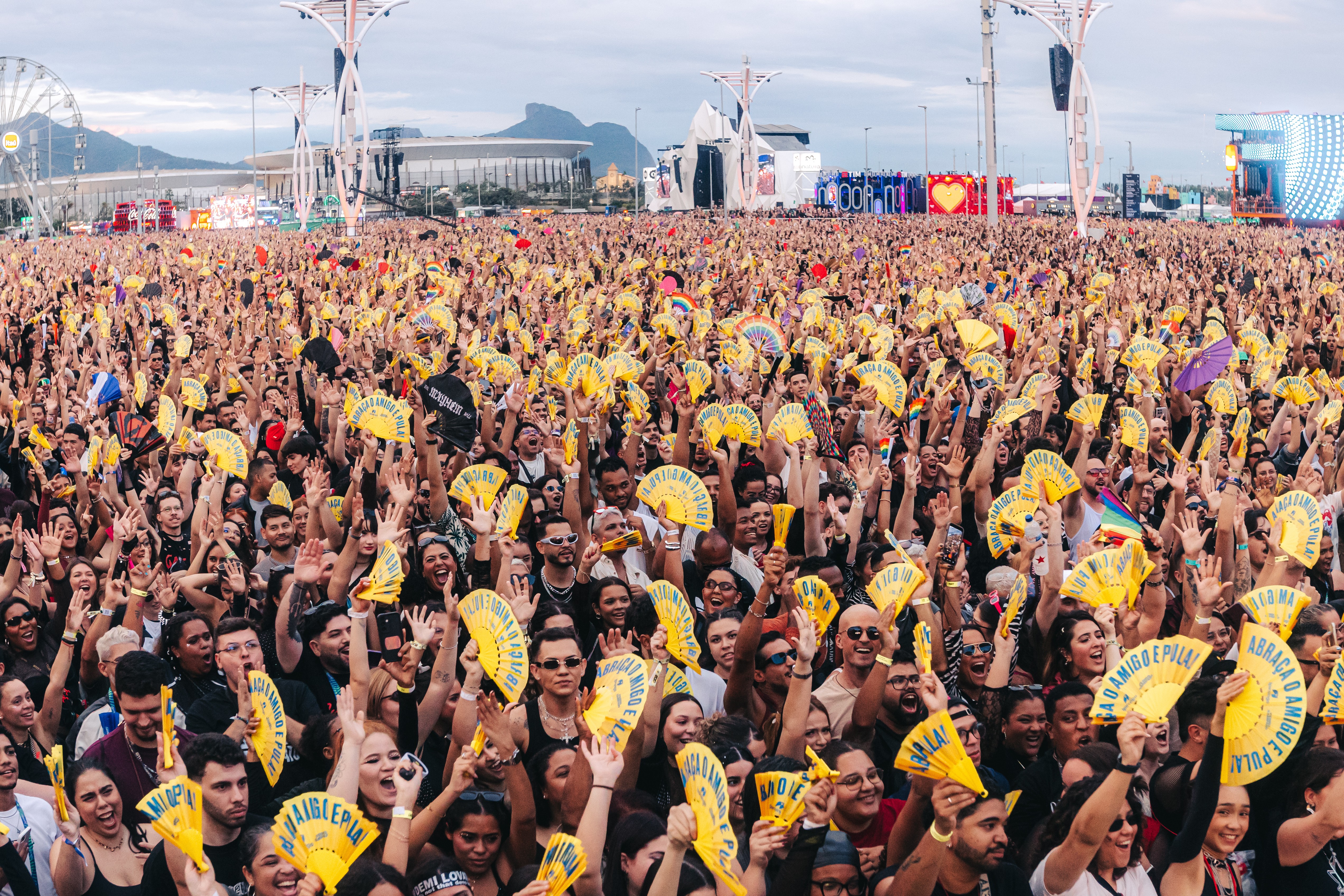 Menos dias esgotados, mas sem festival vazio: entenda matemática do público do Rock in Rio
