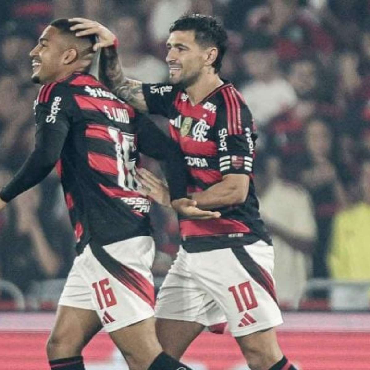 Arrascaeta explica discussão com Samuel Lino em jogo do Flamengo
