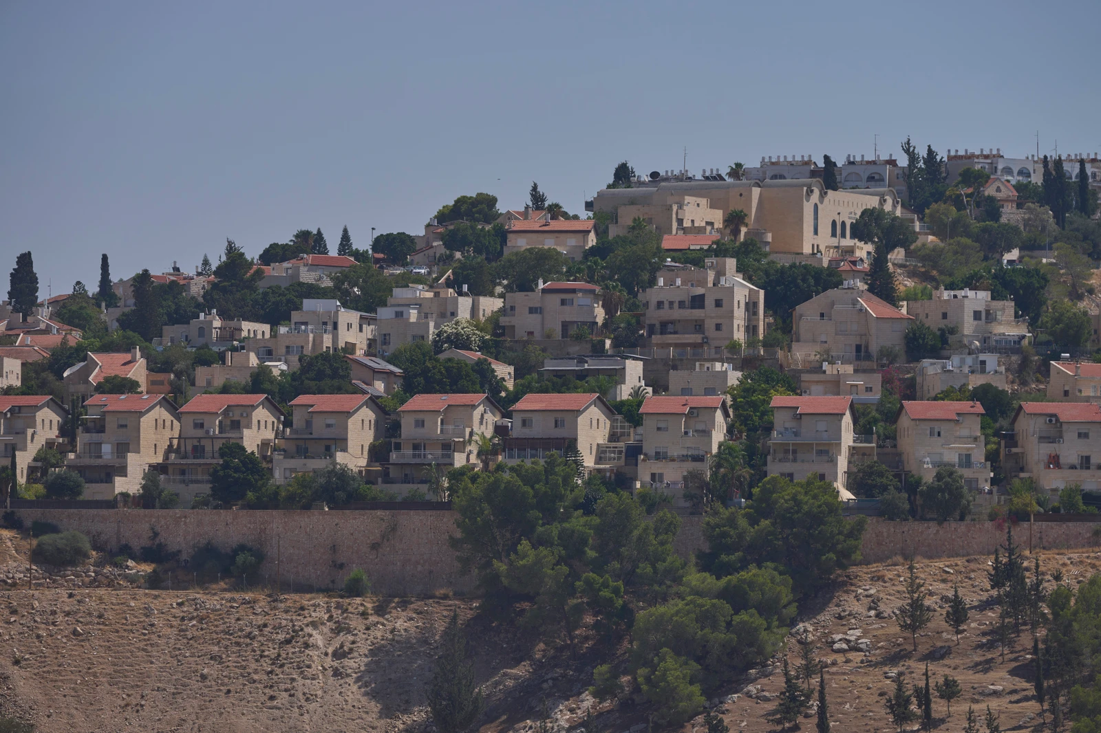 Especialistas jurídicos apuram o Reino Unido a ampliar a proibição de comércio com assentamentos israelenses