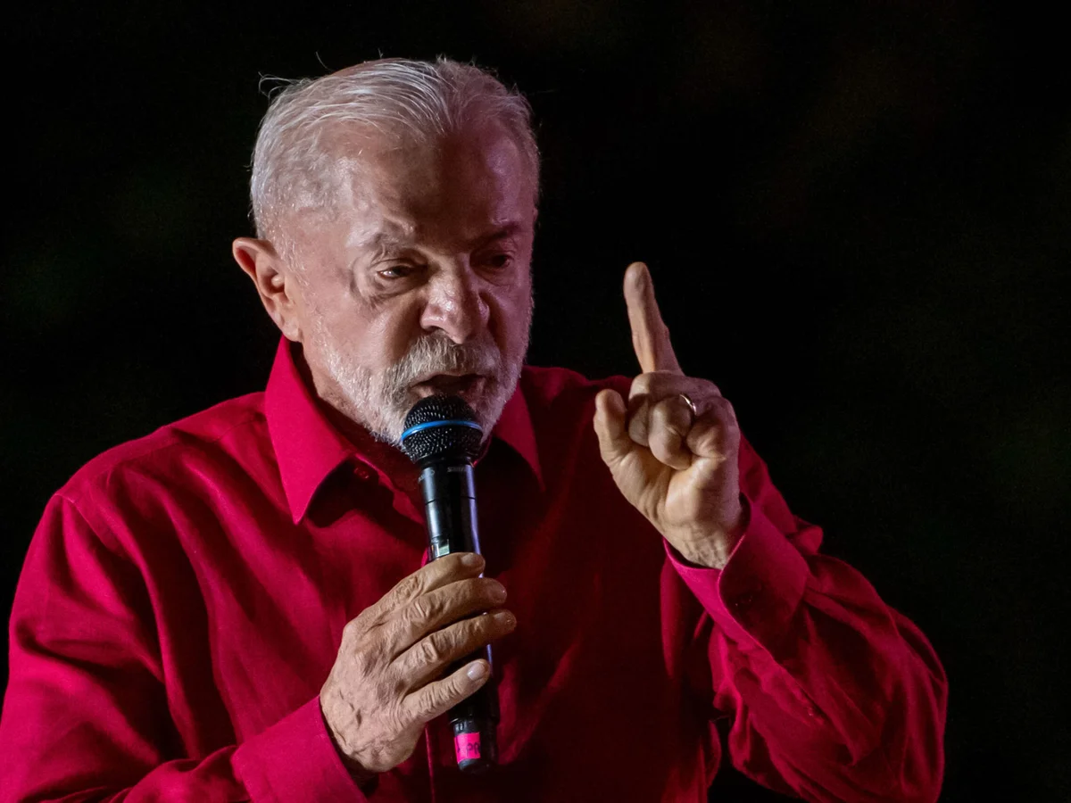 Real Time: para 45%, o trabalho de Lula é ruim/péssimo. 32% acham ótimo/bom