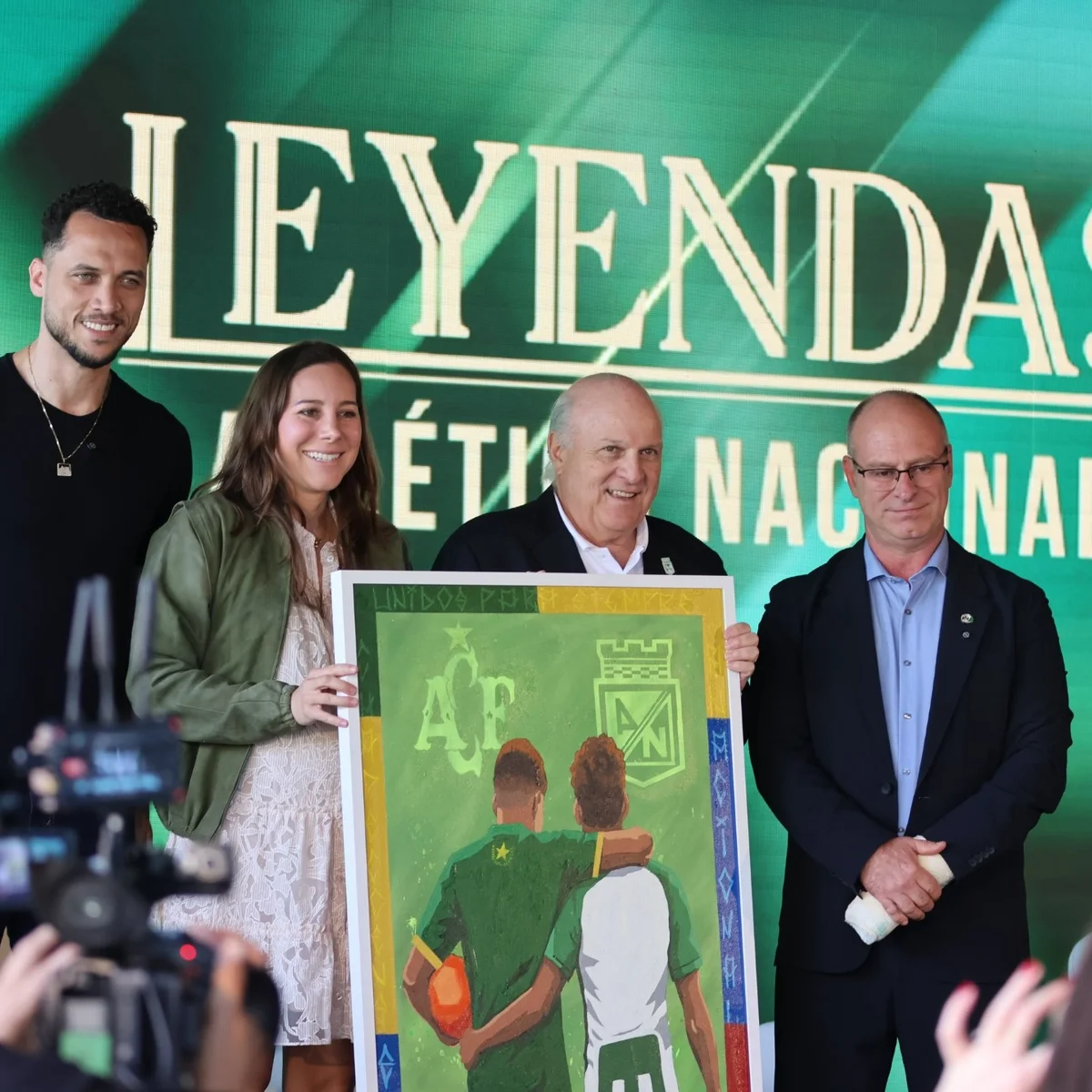 Atlético Nacional e Chapecoense jogam em memória aos 10 anos do acidente