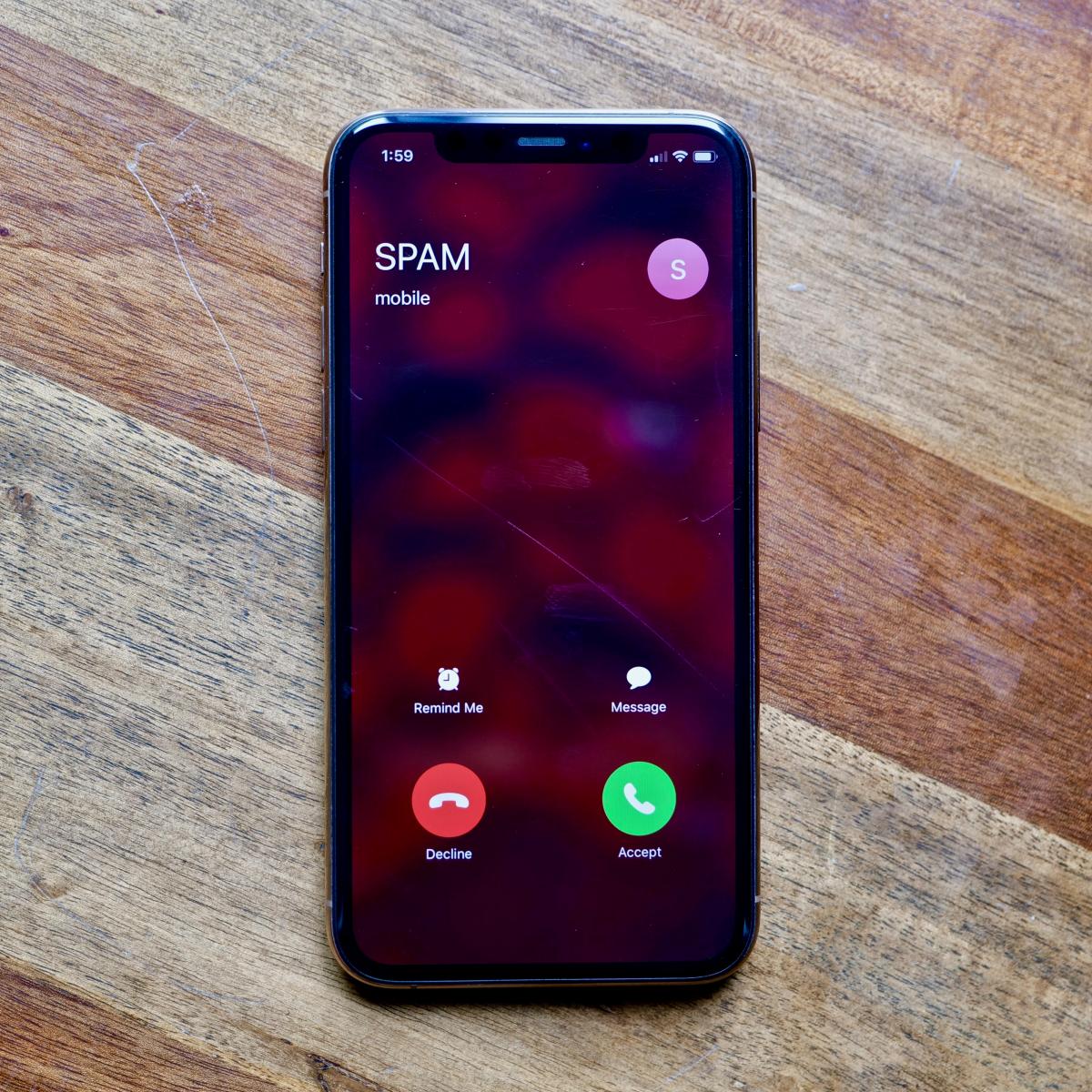 O que alguém pode fazer com seu número de telefone e como se proteger