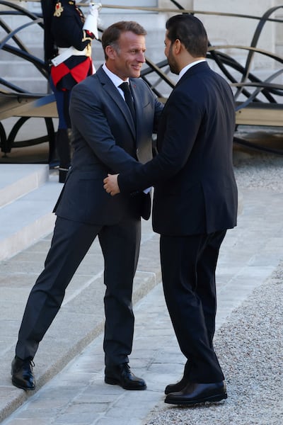 O primeiro-ministro iraquiano busca apoio na França para aliviar a pressão sobre as exportações de petróleo