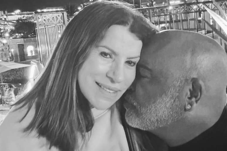 Viúva de Rick fala pela 1ª vez sobre morte do cantor: 'Continue cuidando de mim'