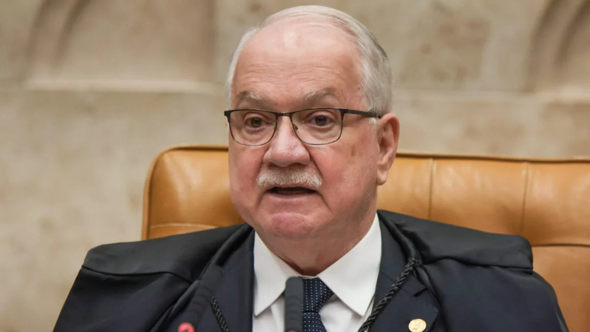 Fachin dá 48 horas para Andrei se manifestar e deixa cargo na PF em aberto