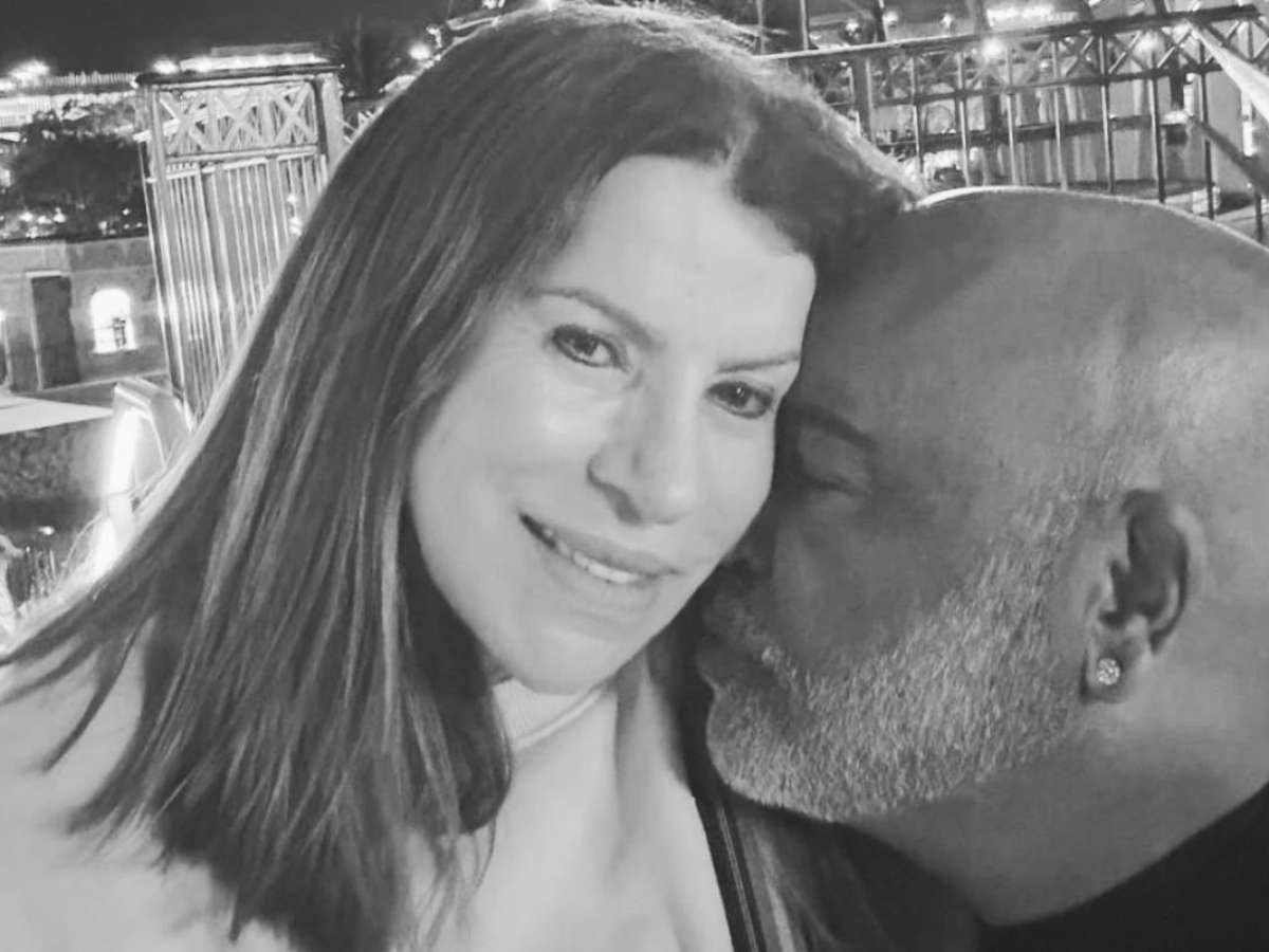 Viúva de Rick fala pela 1ª vez sobre morte do cantor: 'Continue cuidando de mim'