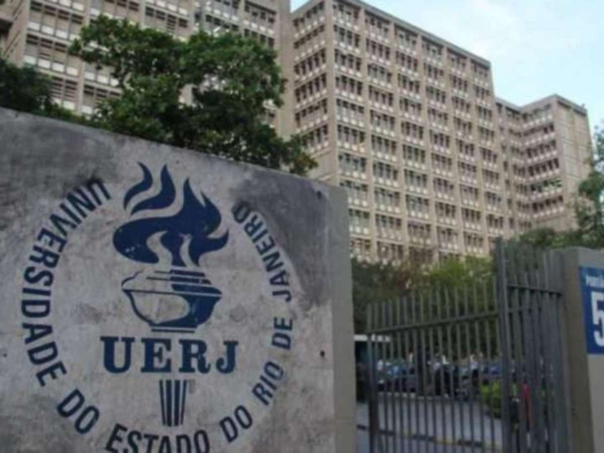 Justiça condena Uerj a indenizar em mais de R$ 100 mil alunas negras obrigadas a prender cabelo em prova