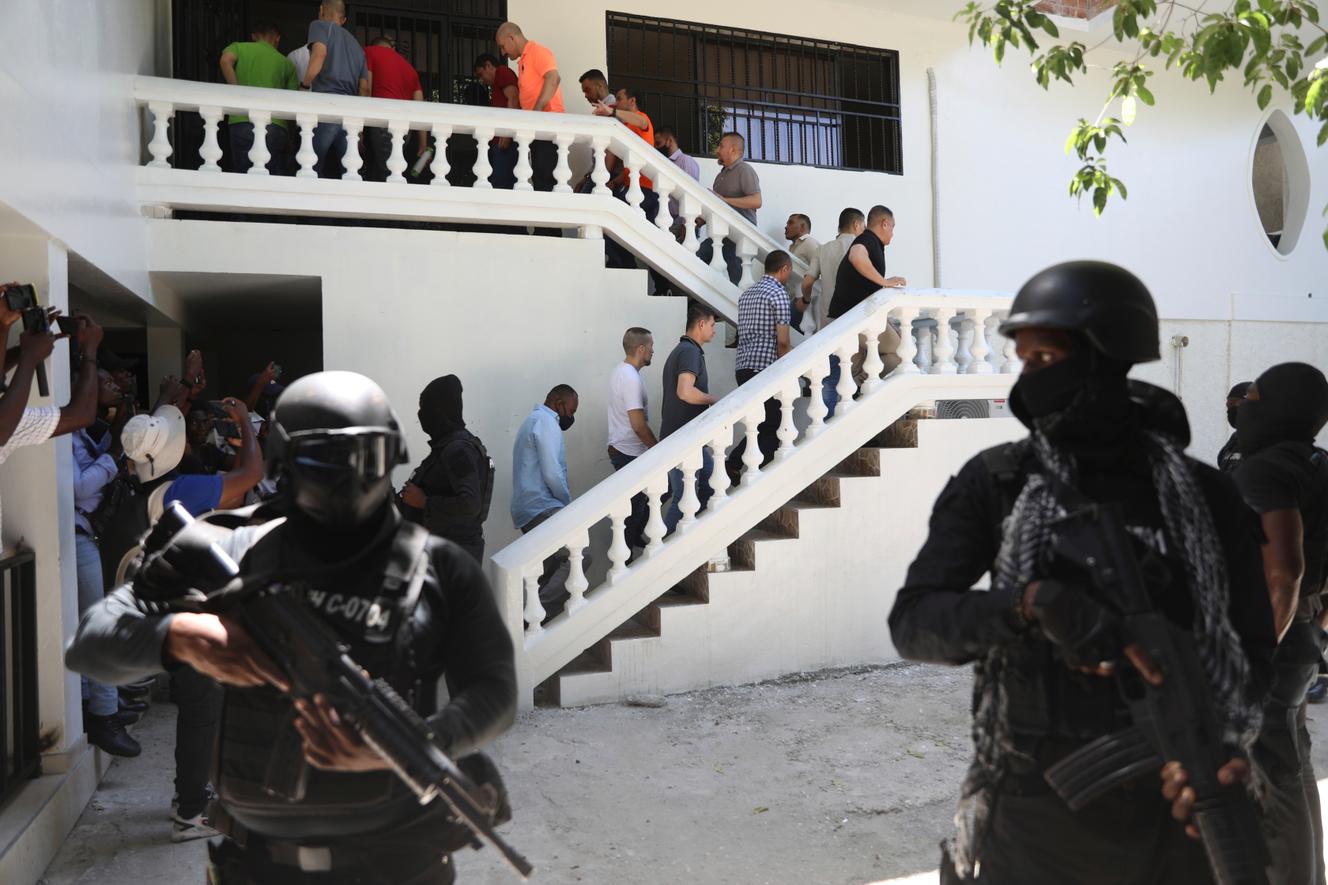 EUA extraditam 18 suspeitos cinco anos após assassinato do presidente haitiano