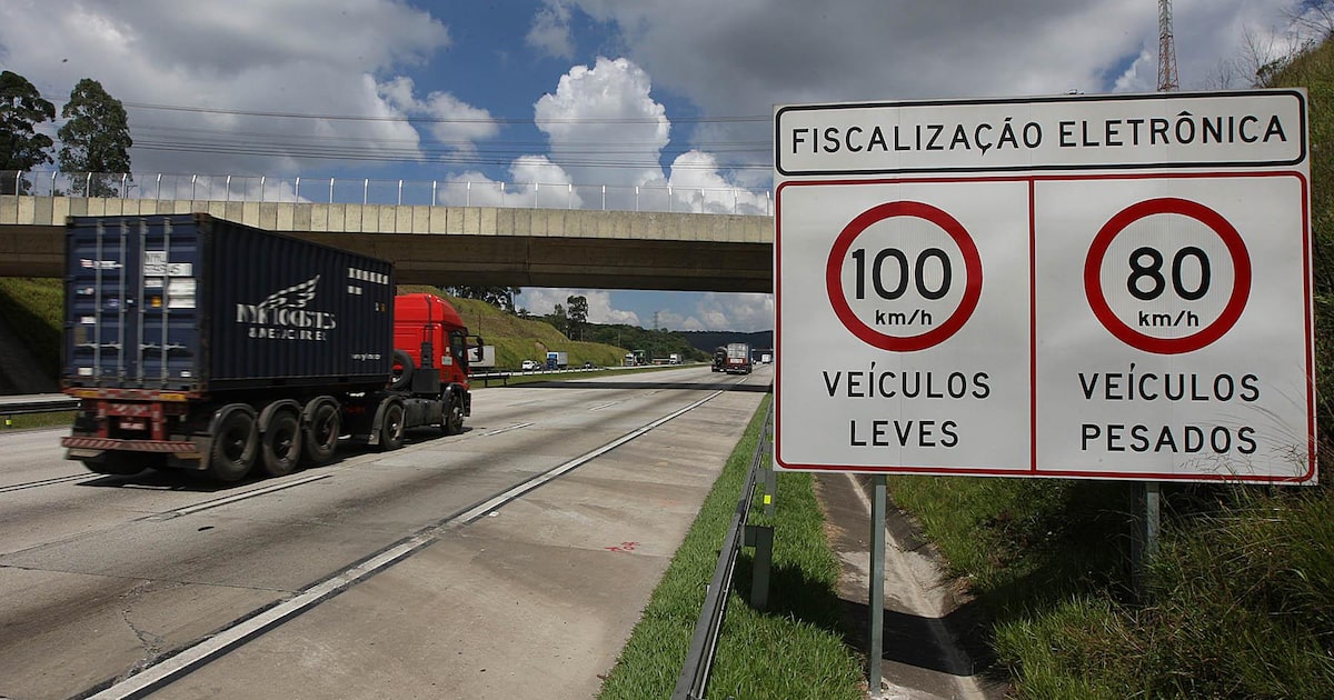 Velocidade limitada: por que os caminhões precisam respeitar limites restritos?