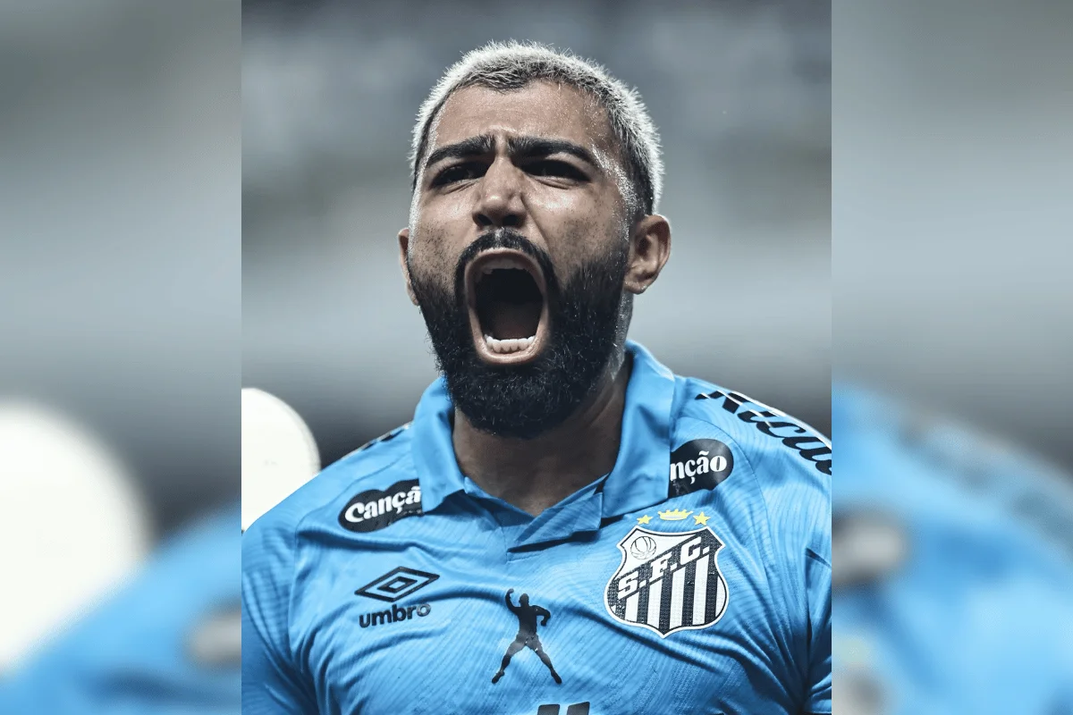 Gabigol comemora gol da vitória sobre o Remo