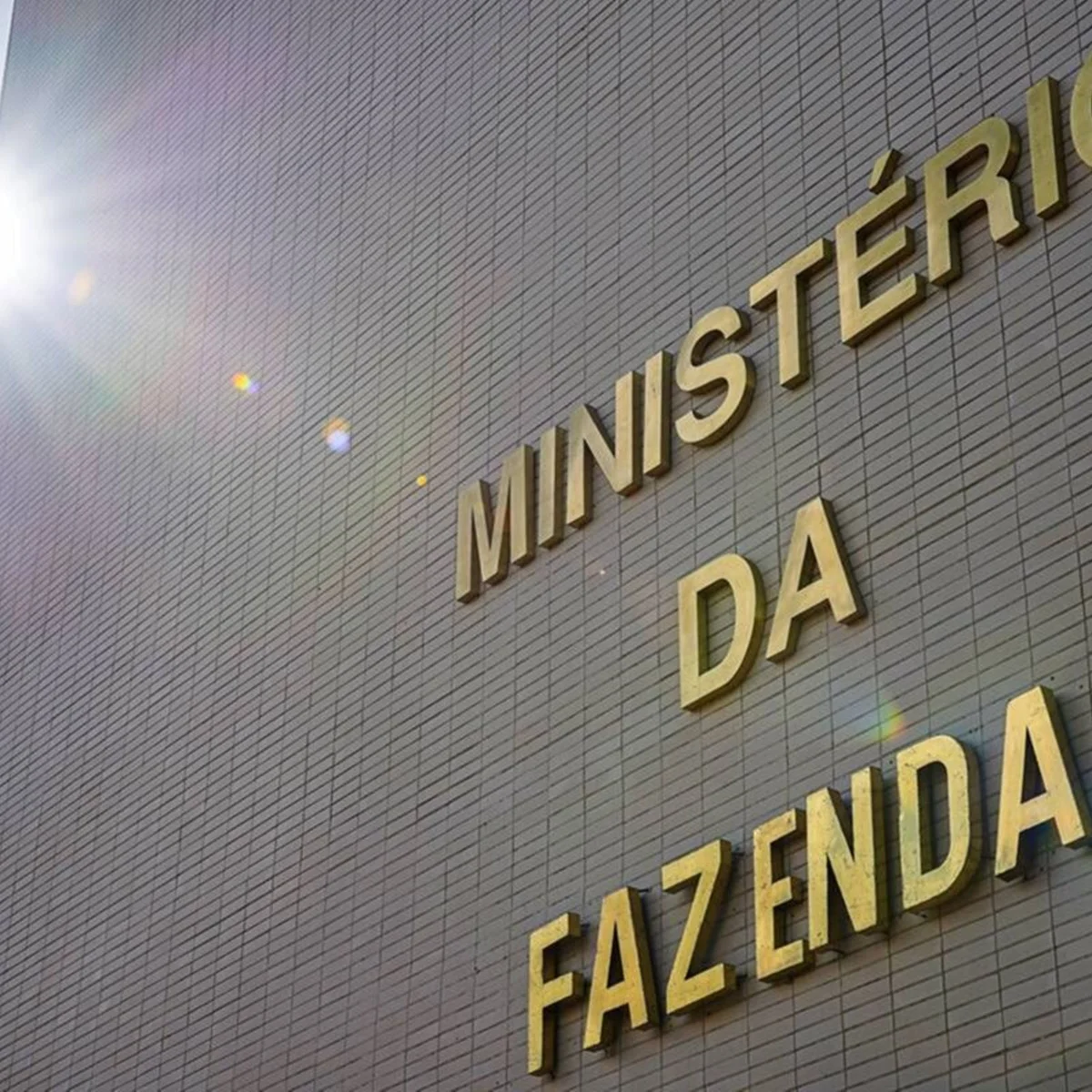 Governo projeta inflação em 4,9% ao final de 2026