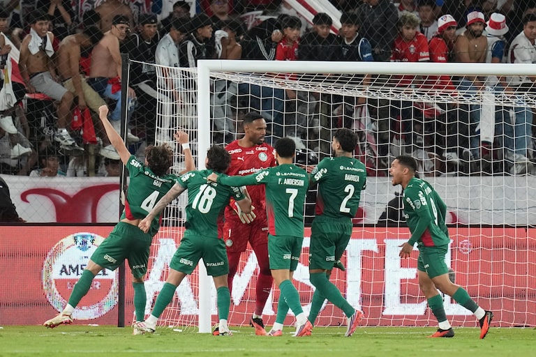 Auxiliar de Abel celebra fim de jejum do Palmeiras nos pênaltis: ‘Acabou a maldição’