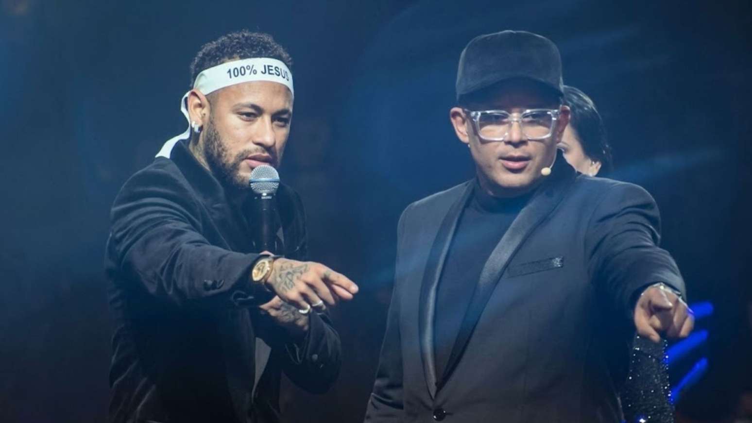 Avi&atilde;o de Neymar pousa em Belo Horizonte para a despedida de Bruno Avelar, v&iacute;tima de acidente a&eacute;reo