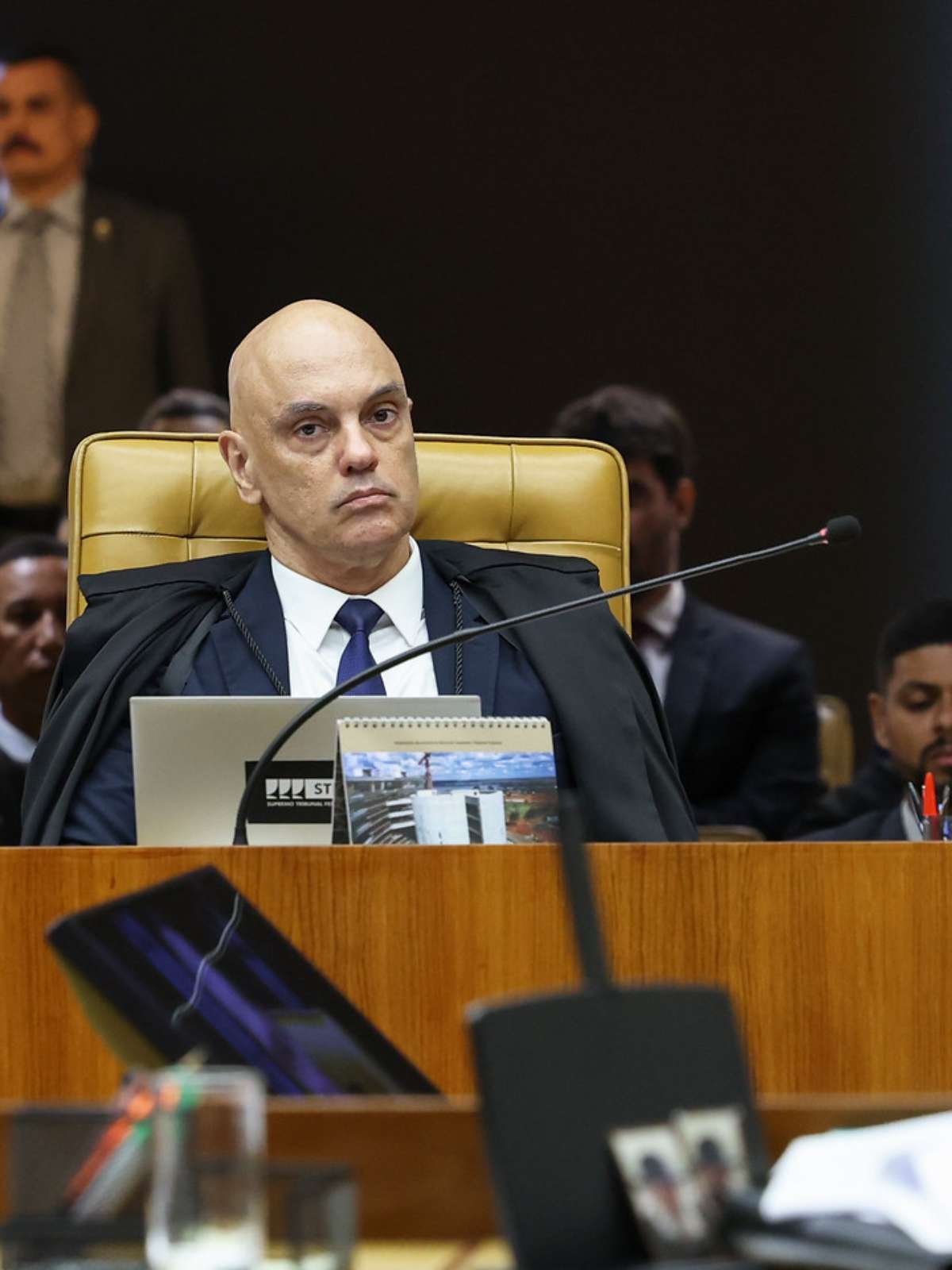 STF tem bate-bocas, placar dividido e pedido de vista de Dino em 1º julgamento sobre Moraes e Vorcaro