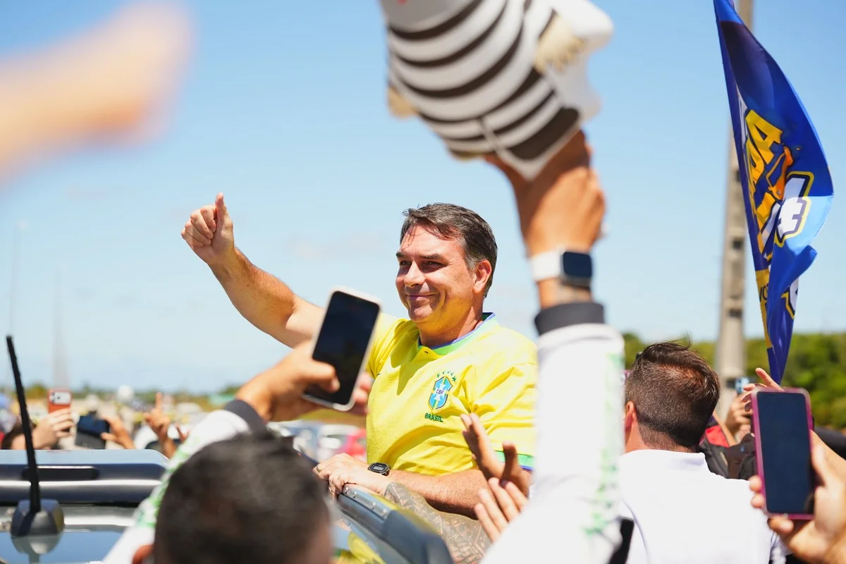 Recepção Flávio Bolsonaro no Aeroporto de São Gonçalo do Amarante (RN)