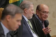 Com crise em alta, Congresso resgata propostas para limitar STF
