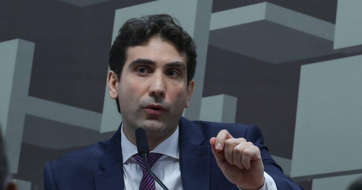 Taxa Selic deve baixar para 13,75% nesta semana, mas com cautela do BC