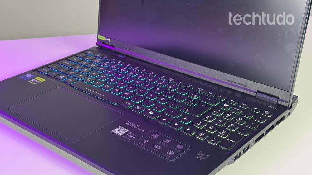 Teclado do Acer Predator Helios Neo 16 AI — Foto: Amanda Cravo/TechTudo