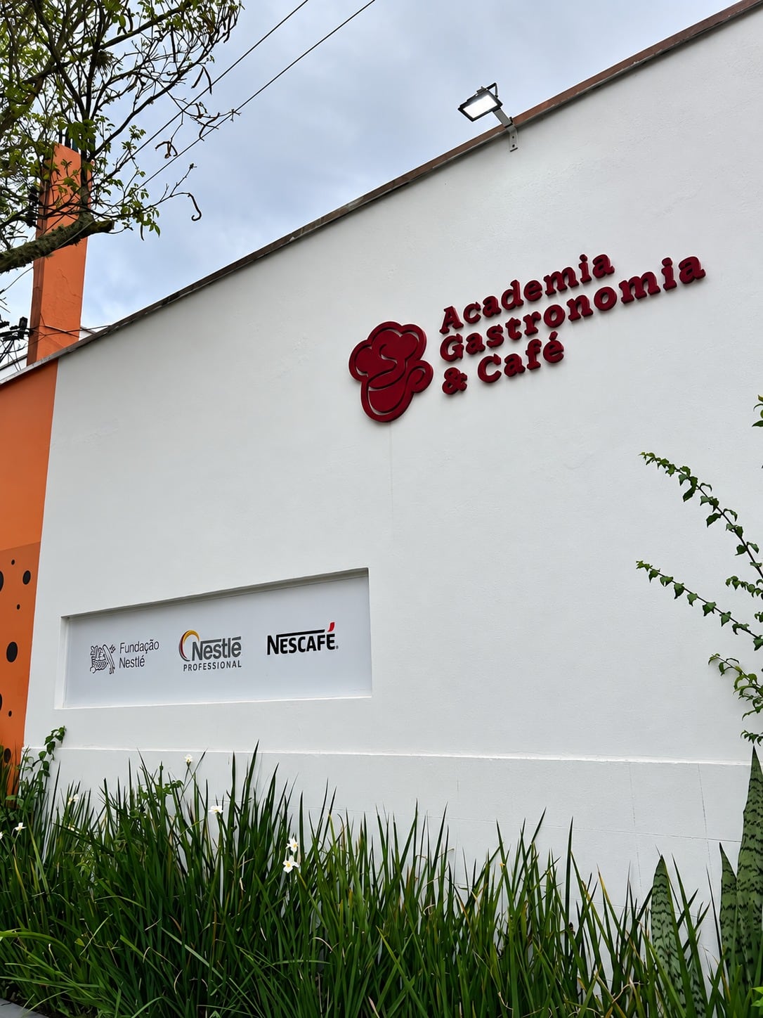 Nestlé inaugura academia com cursos gratuitos de gastronomia e barismo em São Paulo