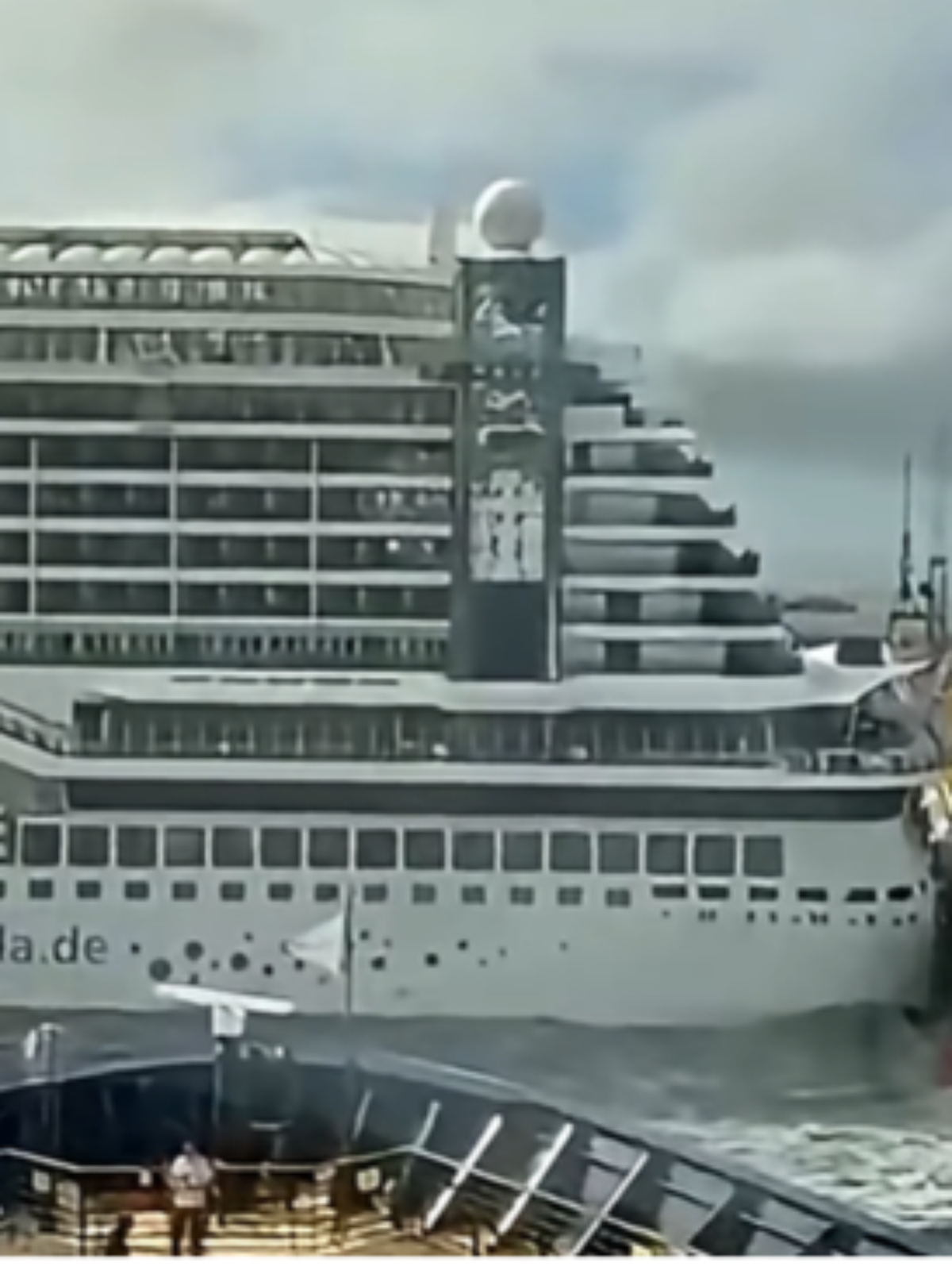 Navio de cruzeiro colide com cais na França após fortes ventos; veja vídeo