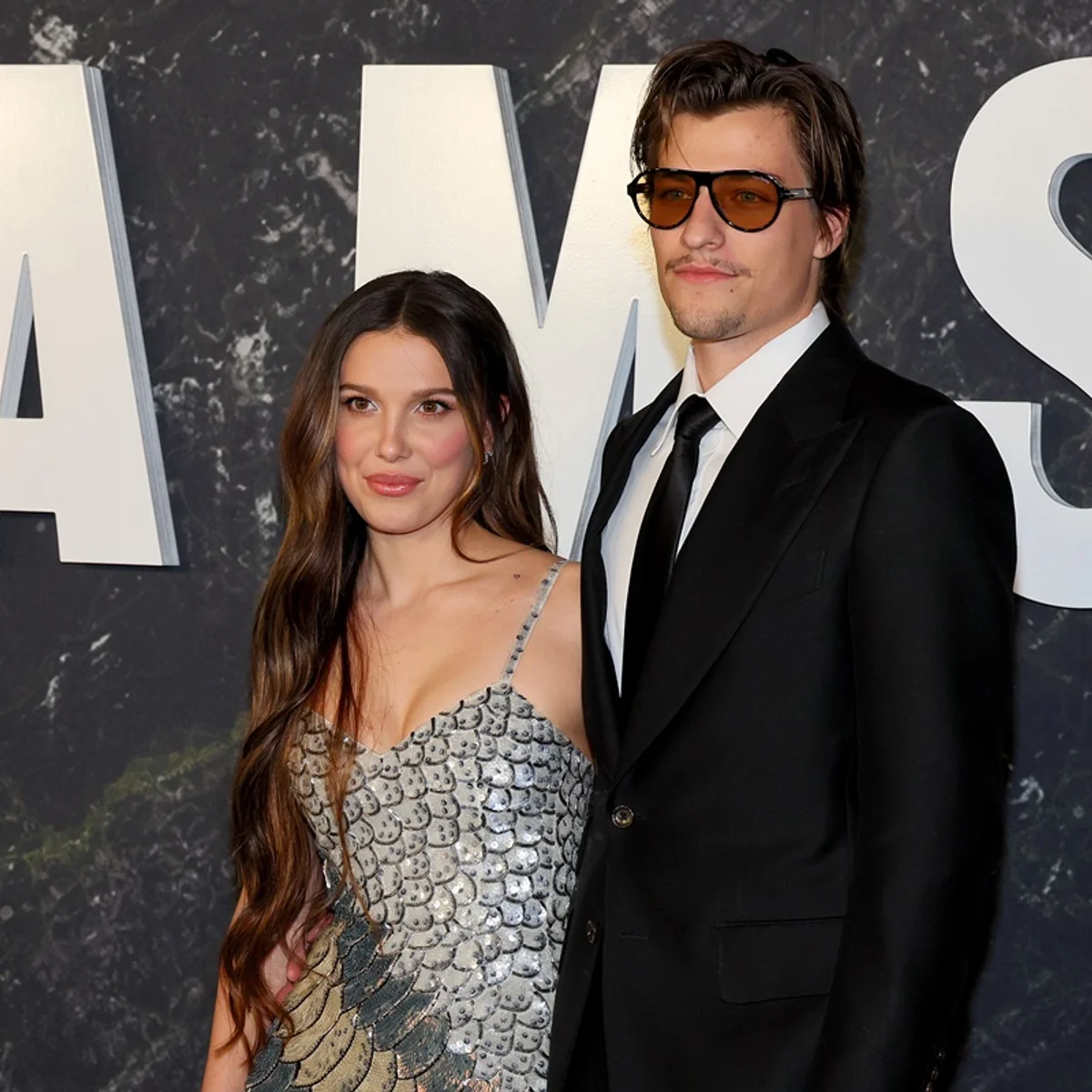 Millie Bobby Brown adota 2º filho com Jake Bongiovi, diz site internacional