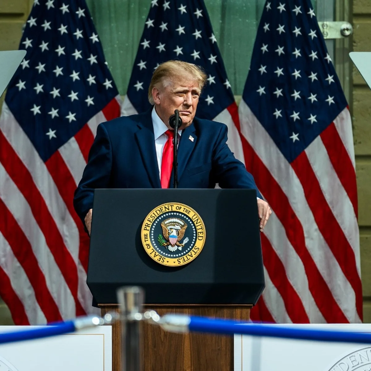 Justiça manda Trump liberar acesso de veículos de mídia à Casa Branca