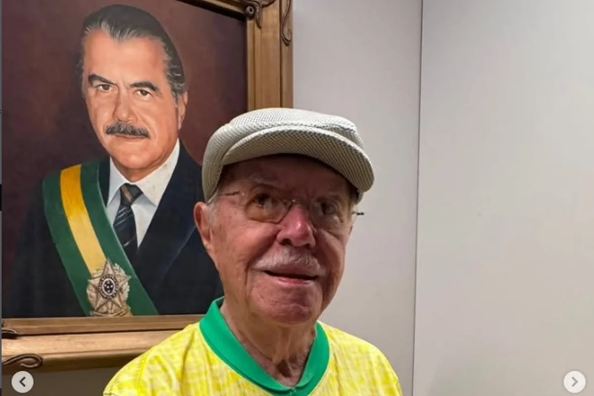 Após tratar pneumonia, ex-presidente José Sarney tem alta hospitalar