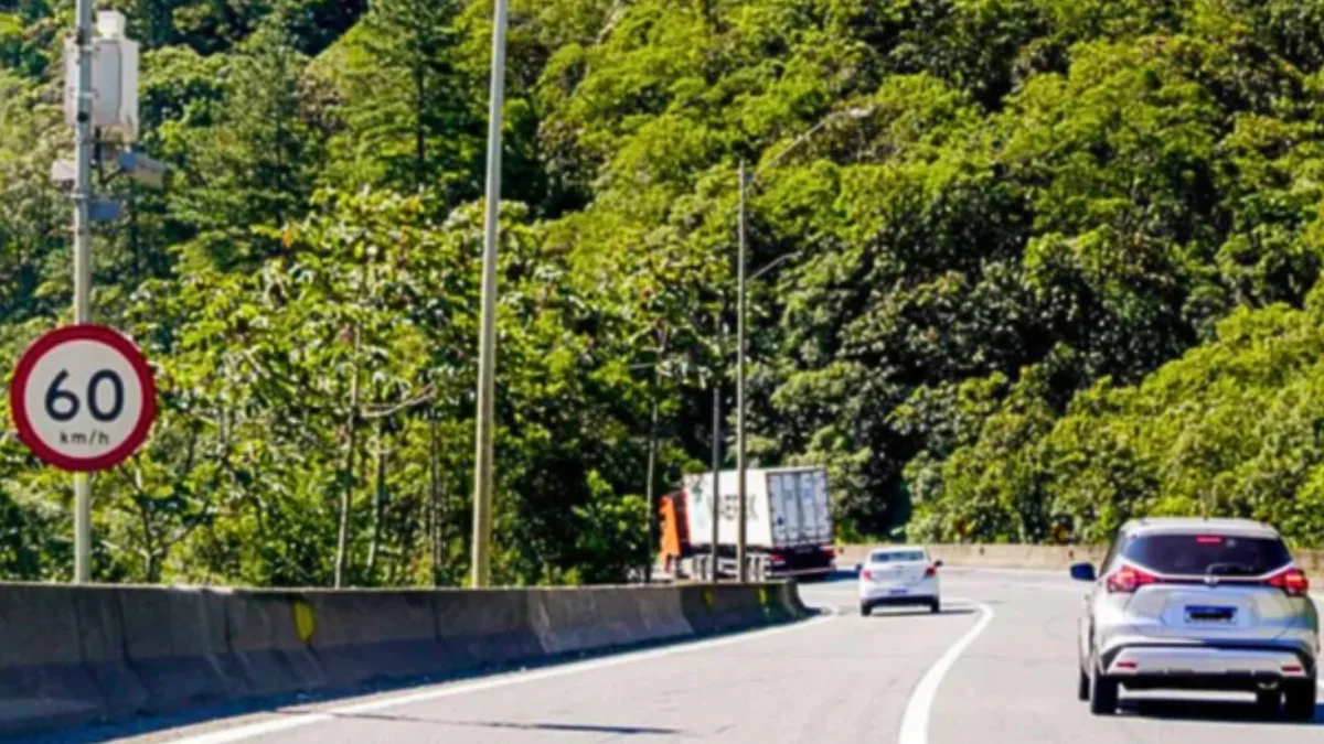 rodovia radar limite de velocidade