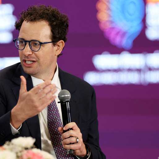 Anthropic CEO urges AI companies to slow model development amid fears over misuse